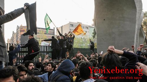 Aksiyalar İran hakimiyyətini ikiyə böldü
