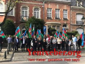 Azərbaycanlılar Brüsseldə həmrəylik aksiyası keçirib