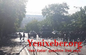 Yerevan küçələrinə tank və başqa zirehli texnikalar yeridilib