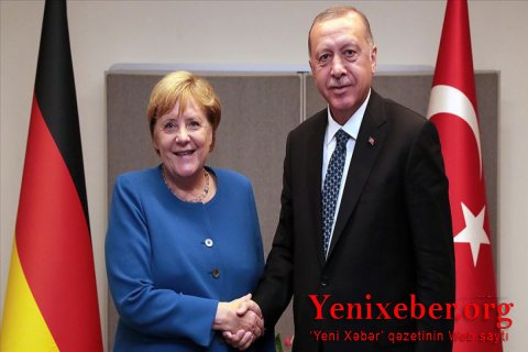 Проходит встреча Эрдогана и Меркель