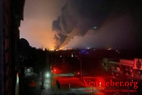 Пожар на нефтебазе в Украине потушен