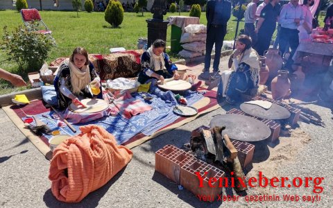 В Хачмазе проходит Фестиваль весны