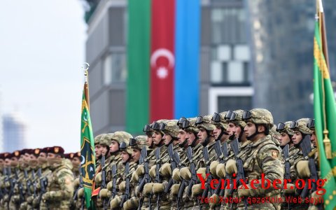 Президент наградил 114 военнослужащих по случаю Дня Вооруженных сил