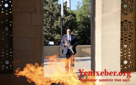 Посольство США в Азербайджане чтит память шехидов Отечественной войны