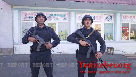 Азербайджанские полицейские на службе в городе Лачыне