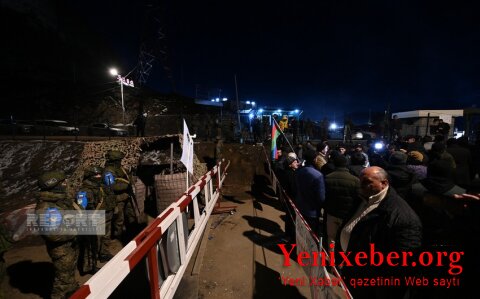 На дороге Шуша-Ханкенди третий день продолжается акция протеста азербайджанских активистов