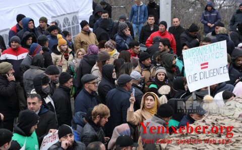 Акция протеста на дороге Шуша-Ханкенди продолжается уже больше суток