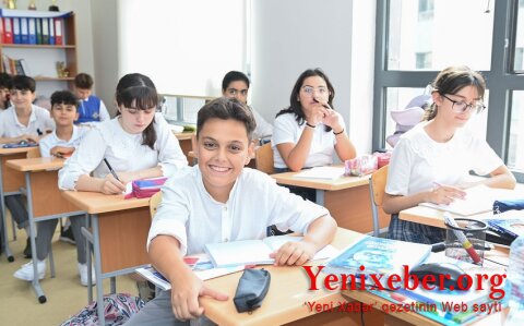 В Азербайджане начинается процесс перевода учащихся общеобразовательных школ