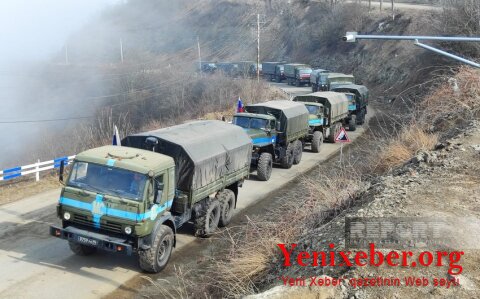 По дороге Ханкенди-Лачын беспрепятственно проехали 57 автомобилей российских миротворцев