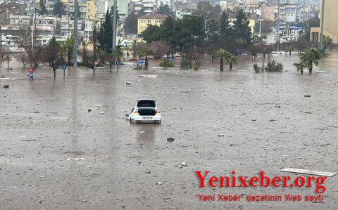 Из-за наводнений в Турции погибли 10 человек