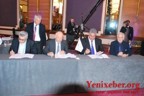 Azərbaycan imzaladı: