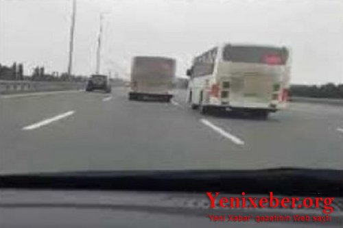 Aeroport yolunda içi sərnişinlə dolu iki avtobusun ölüm yarışı