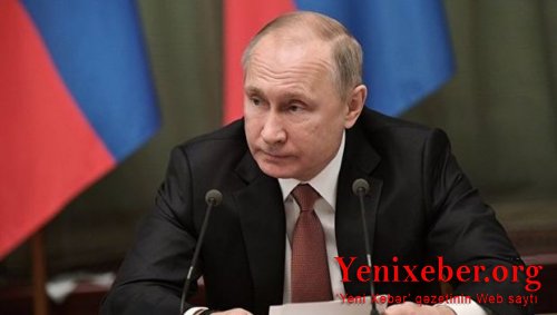 Putin sənədlərini MSK-ya təqdim etdi