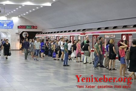 Metroda qəza olub, xəsarət alanlar var///