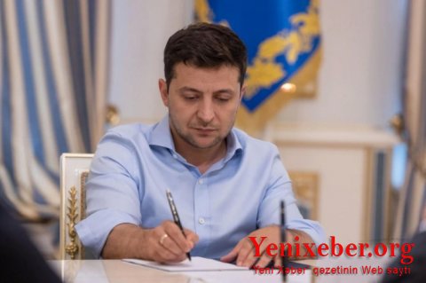 Zelenski azərbaycanlı generalı təltif etdi-