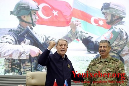 Azərbaycan və Türkiyə müdafiə nazirlərinin görüşü keçirilib-