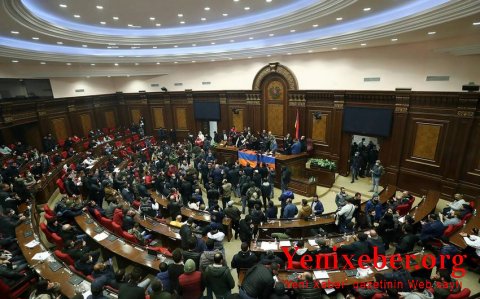 Ermənistan parlamenti buraxıldı-