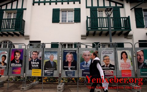 Fransada prezident seçkilərinin ilkin nəticələri açıqlanıb