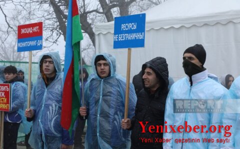 Hazırda qar yağmasına baxmayaraq, Xankəndi-Laçın yolundakı aksiya davam edir