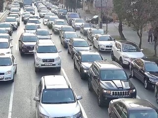 Bakıda tıxac olan yolların -