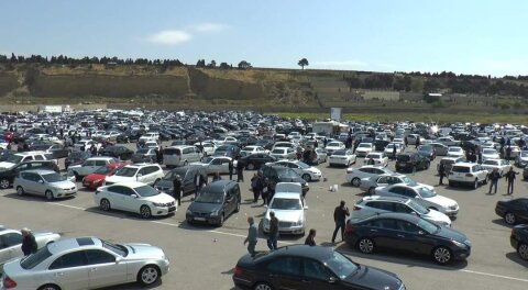 Bazara çıxarılan avtomobillərin sayı kəskin artıb -