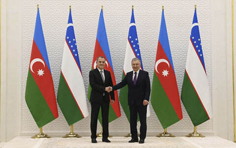 Bayramov Özbəkistan Prezidenti ilə görüşdü -