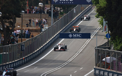 Formula 2-də sprint yarışı başladı -