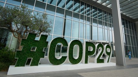 COP29 çərçivəsində Azərbaycanda ilk bərpa olunan enerji hərracının qalibi elan edilib