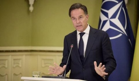 Rutte Berlinə ilk dəfə səfər etdi