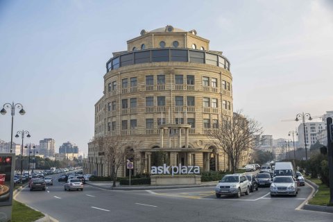 Bu Plaza bağlanır -