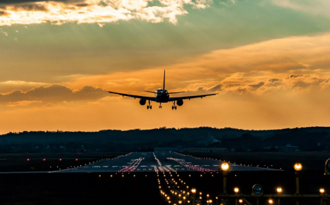 PUA hücumları zamanı 83 təyyarə ehtiyat aerodromlara yönəlib