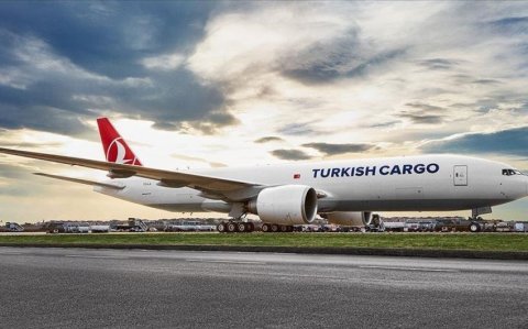 “Turkish Cargo” yük təyyarəsi Bişkekdə məcburi eniş edib