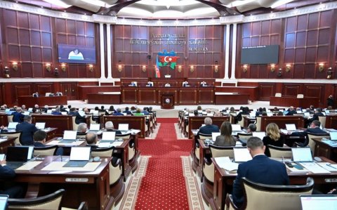 Deputatlar 12 məsələyə görə toplaşır - SİYAHI