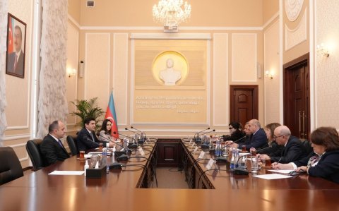 Fərid Əhmədov ictimai şuranın üzvləri ilə gələcək planları müzakirə edib