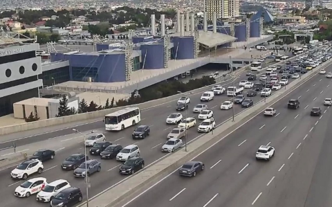 Bakının yollarında tıxac müşahidə edilir –
