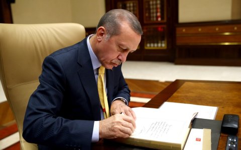 Ərdoğan Azərbaycanla əməkdaşlığa dair üç saziş təsdiqləyib
