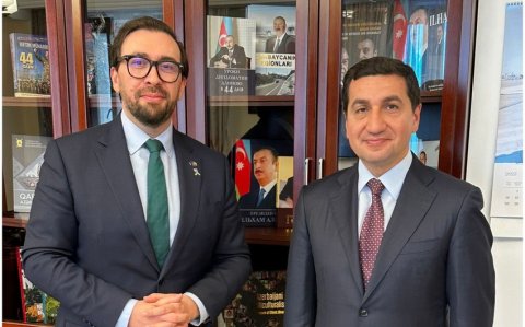 Azərbaycan Prezidentinin köməkçisi NATO nümayəndəsi ilə görüşüb