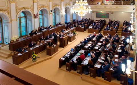 Müxalifət Çexiya hökumətinin istefasını tələb edib