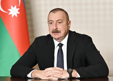 İlham Əliyev Yevlax Olimpiya İdman Kompleksində görülmüş işlərlə tanış olub