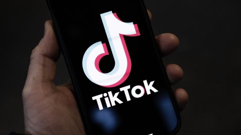 Azərbaycanda uşaqların TikTok-a girişi QADAĞAN edilə bilər