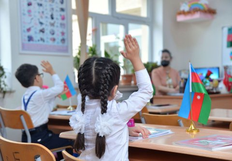 Azərbaycanda ibtidai təhsilin beş il olması təklif edildi