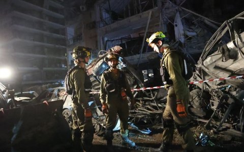 İranın İsrailə endirdiyi raket zərbələri nəticəsində ölənlərin sayı 4-ə, yaralıların sayı 70-ə çatıb