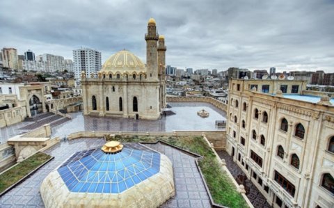 Təzəpir məscidində bayram namazı qılınıb