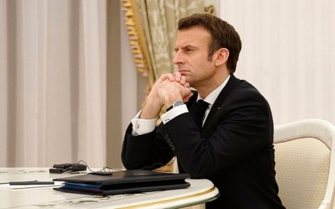 Makron İrandan nüvə proqramının sülh xarakterinə dair zəmanətlər tələb edib