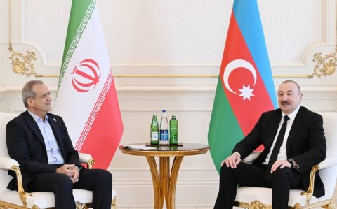 İlham Əliyev iranlı həmkarı ilə danışıb, regionda vəziyyətin gərginləşməsi ilə bağlı Azərbaycanın narahatlığını ifadə edib