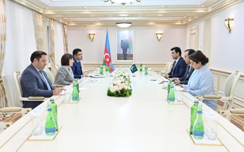Sahibə Qafarova Pakistanın Azərbaycandakı səfiri ilə görüşüb