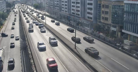 Bakının bir sıra yollarında tıxac yaranıb -