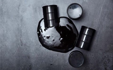 Neft “OPEC+” səkkizliyinin hasilatla bağlı qərarından sonra ucuzlaşıb