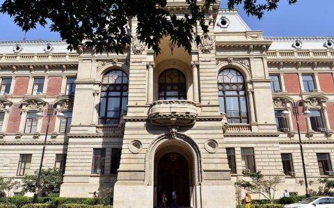 Bakıda qəzalı və istismar müddəti bitən yaşayış binaları ilə bağlı xüsusi Komissiya yaradılıb