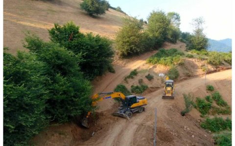 Lerikdə iki yaşayış məntəqəsini birləşdirən avtomobil yolu əsaslı təmir olunacaq -